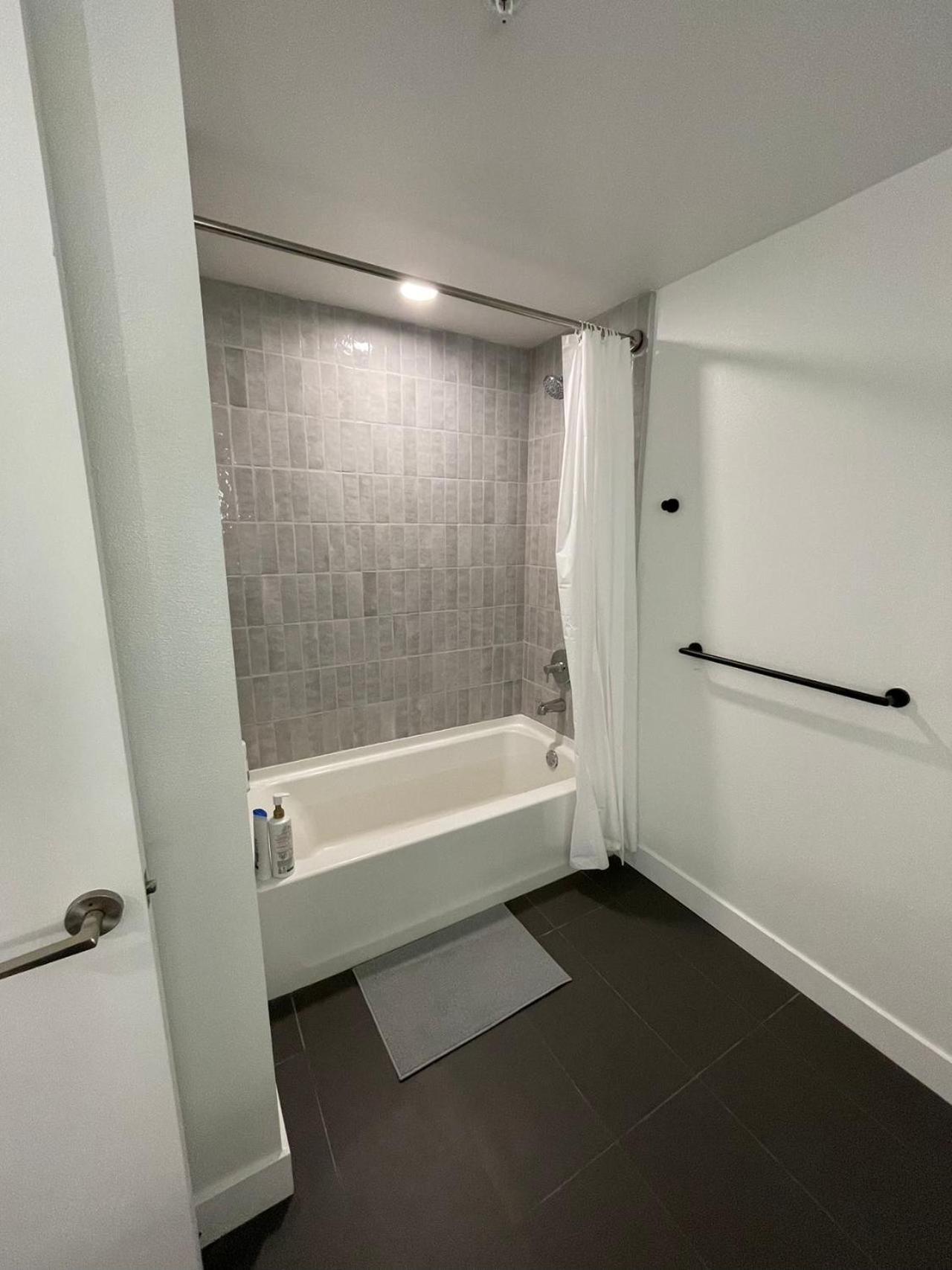 Elegant Retreat In The Heart Of La, Discover Your Lavish Hideaway Los Angeles Eksteriør billede